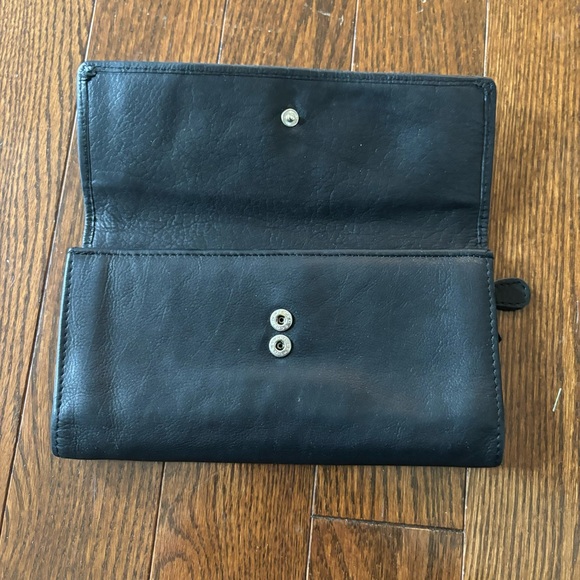 Swissgear Black Leather Wallet - Picture 2 of 8